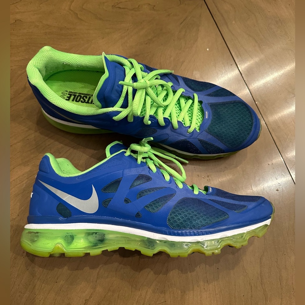 2012 Nike Air Max Mens Size 9.5 (usa) like new
